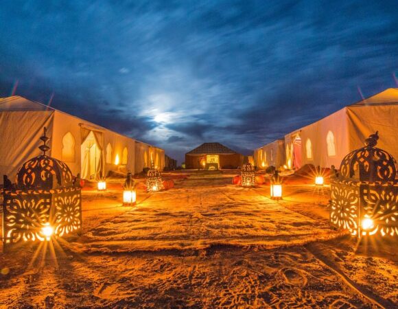 Desert Dinner in Marrakech: A Magical Evening Under the Stars